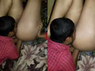 Desi aunty enjoys pussy licking by lover
