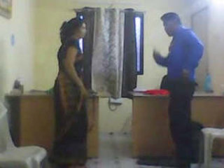Bhabhi and lover's steamy office rendezvous in full HD
