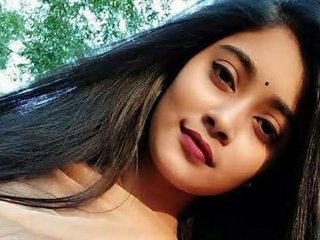 Sexyriya003's busty performance in action