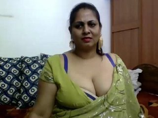 Anarkali Bhabhi's webcam show full of steamy action