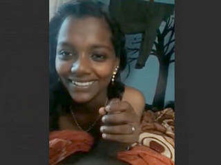 Tamil girl delivers sensual oral pleasure in homemade video