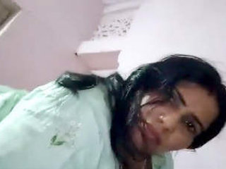 Bhabhi from a rural area goes wild with her riding skills in this Indian video